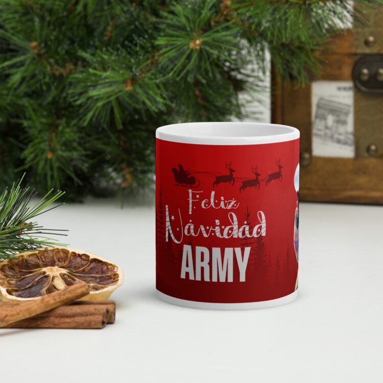 Taza blanca Feliz Navidad Army brillante - Imagen 3